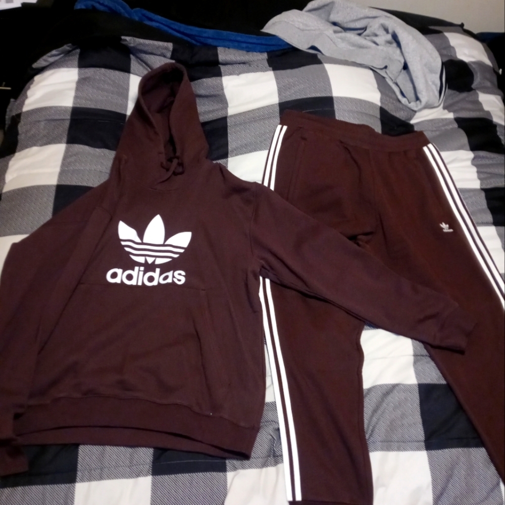 Adidas Sweat Suit